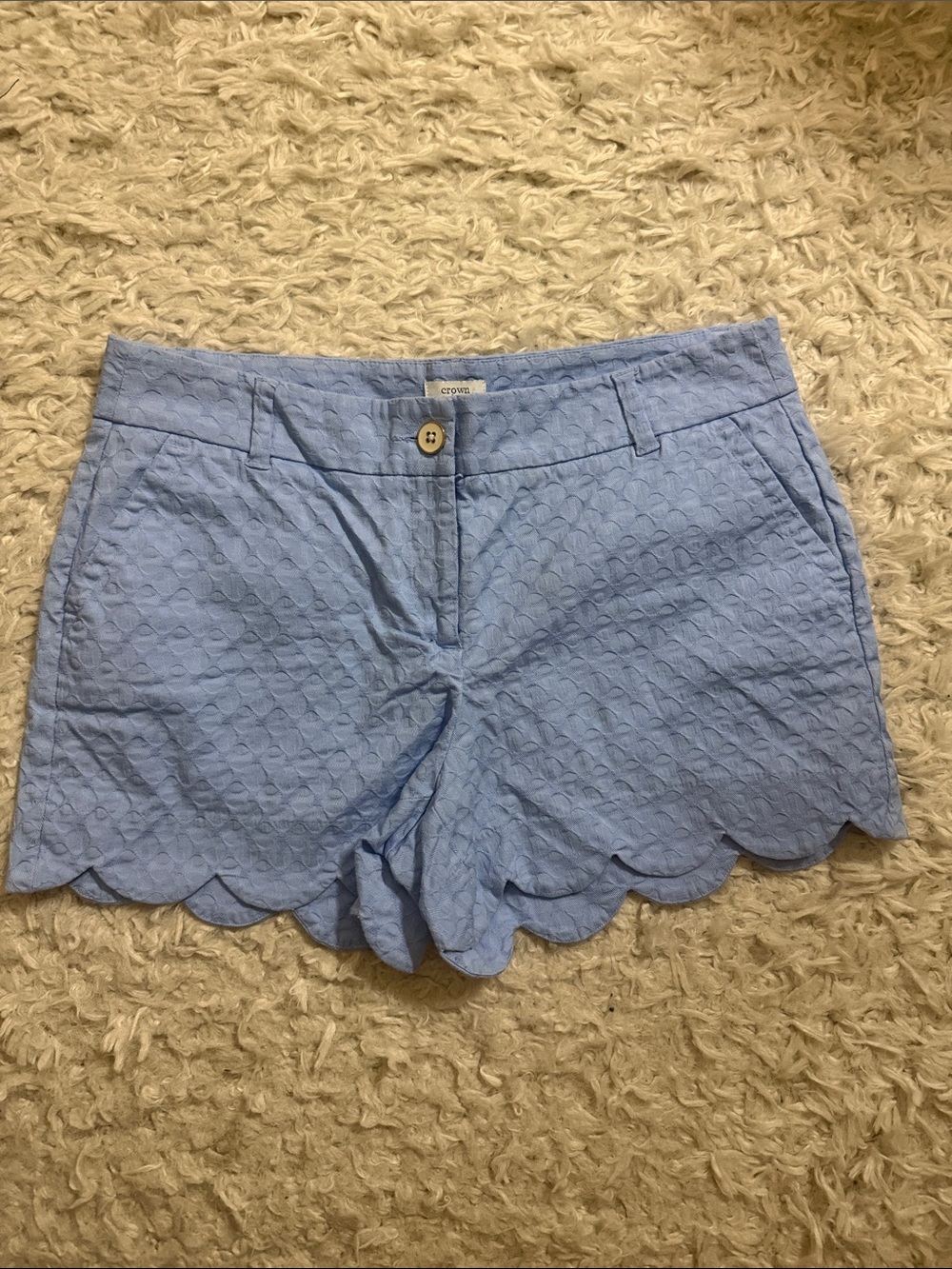 Crown & Ivy Light Blue Scallop Hem Women's Shorts